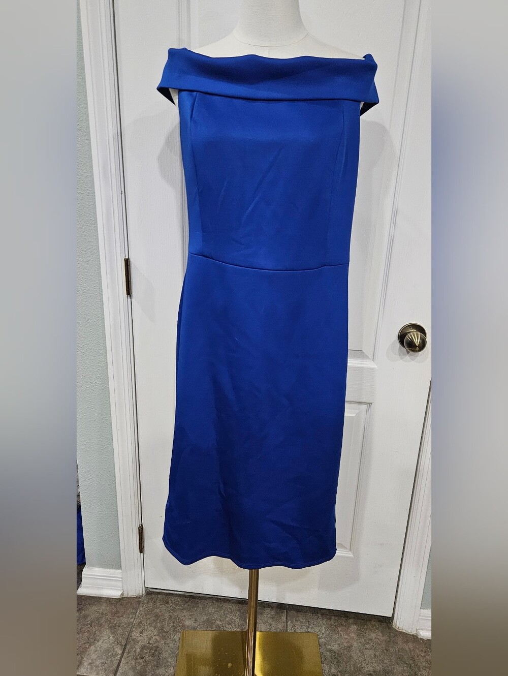 Thalia Sodi Cobalt Off-Shoulder Sheath Dress